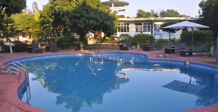 Kanwhizz HUM TUM Resort